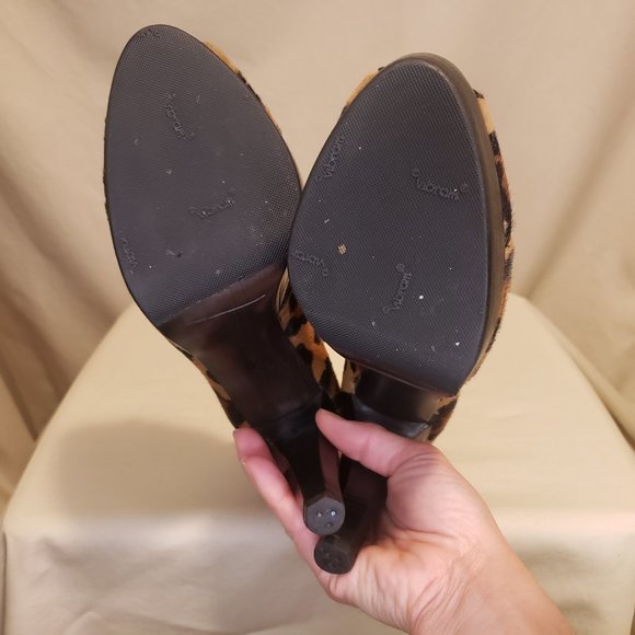 Stuart Weitzman Platform Leopard Print Horse Hair Heels, Ladies size 9 M - Picture 10 of 10